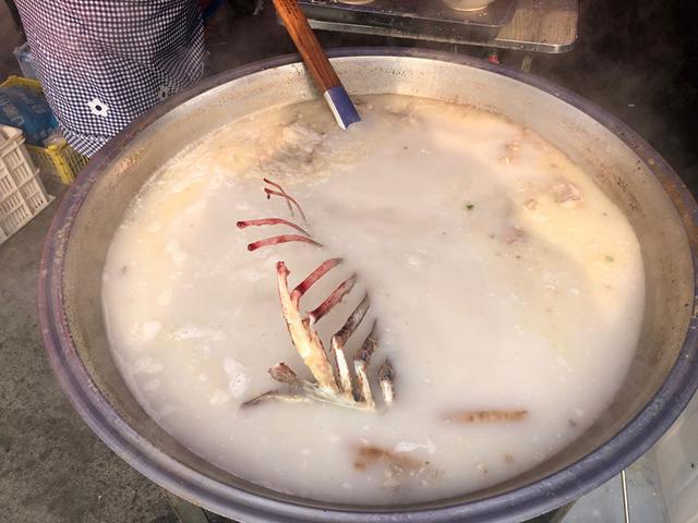 羊肉汤的做法最正宗的做法（自己煮羊肉汤怎么好喝）(1)