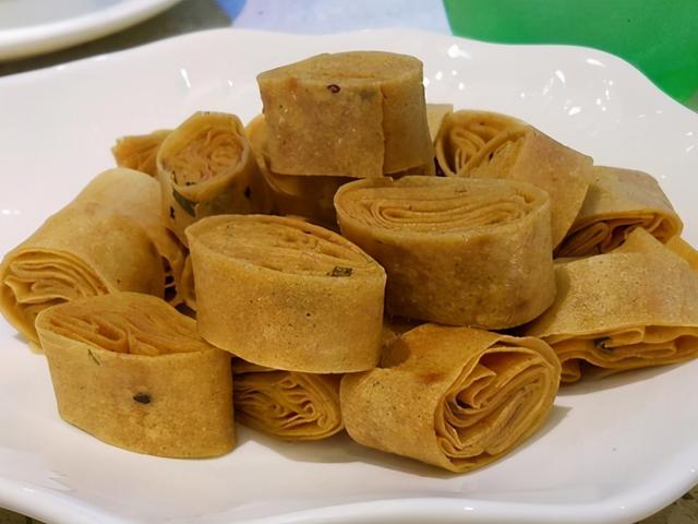 北京的咯吱盒的吃法（舌尖上的美食咯吱盒）(5)