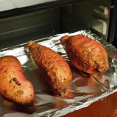 电烤箱烤红薯的步骤（简单烤箱版烤红薯）(3)