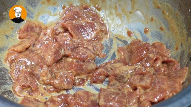 炒牛肉要怎么腌制牛肉更嫩呢（牛肉怎么腌制又嫩又软）(5)