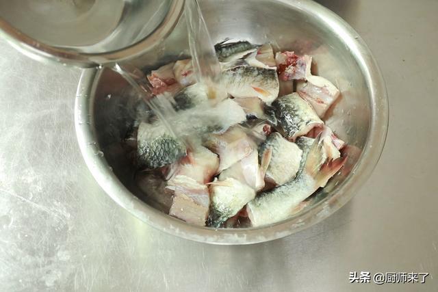 豆豉鲮鱼罐头做法大全窍门（鲮鱼做罐头鱼的方法）(5)