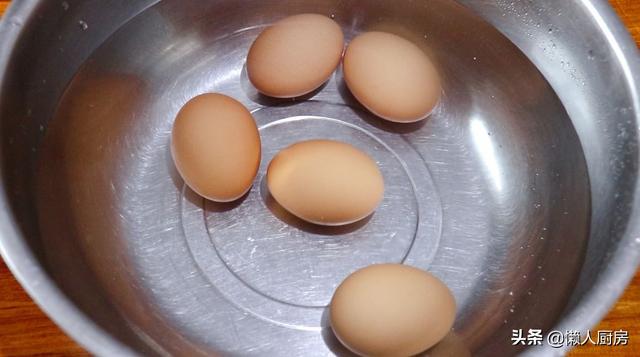 鸡蛋怎么挑选新鲜的（怎样挑新鲜的鸡蛋）(3)