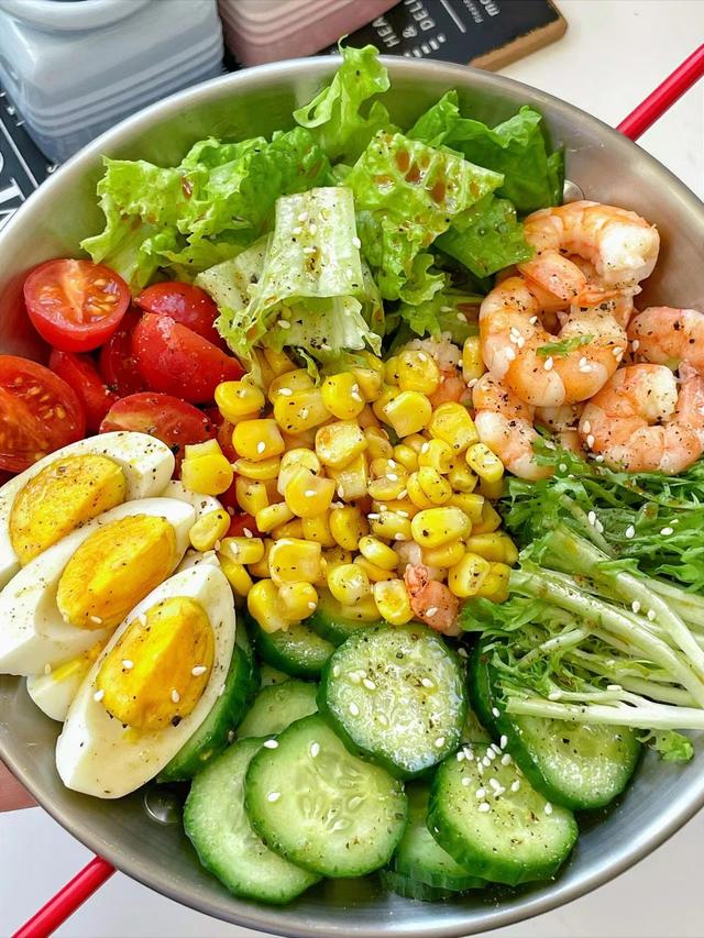 减脂的蔬菜沙拉教程（减脂沙拉水果推荐）(1)