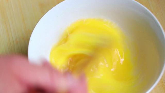 最简单的鸡蛋炒馒头怎么做（最简单的炒馒头的做法）(3)