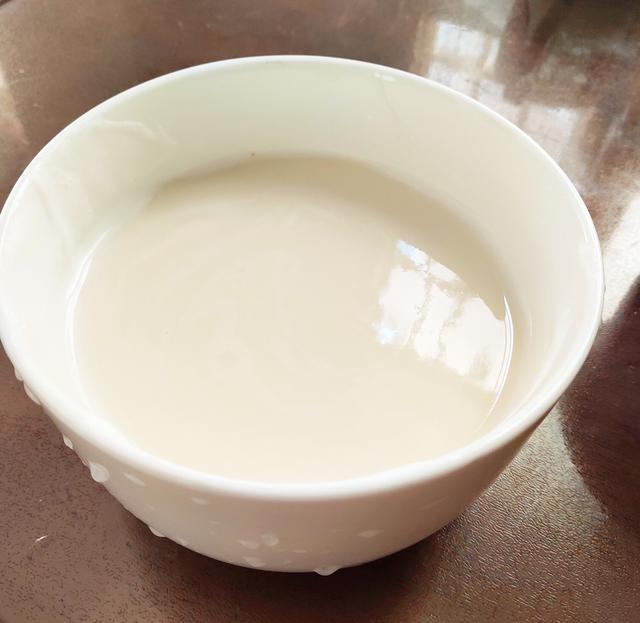 不用榨汁机怎么做豆浆（没有豆浆机榨汁机用什么做豆浆）(3)
