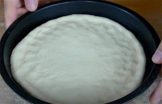 家庭自制披萨饼皮（如何制作披萨饼皮）(7)