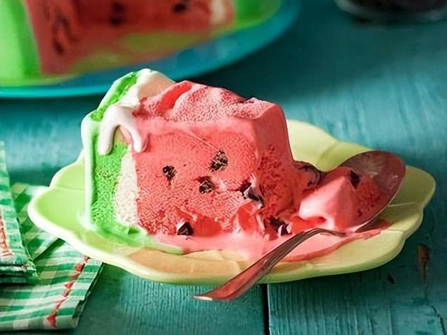西瓜冰淇淋怎么做（西瓜冰淇淋的简单做法）(1)