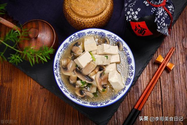 冬瓜蘑菇汤的做法（冬瓜口蘑怎么炒好吃）(5)