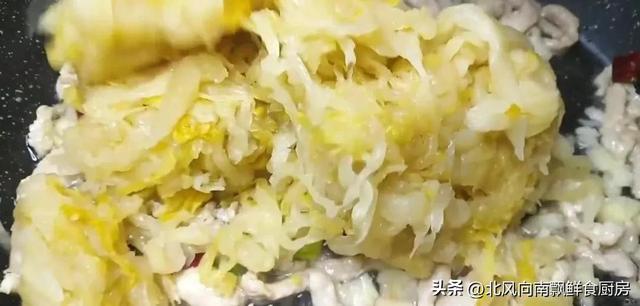 东北酸菜的做法（酸菜怎么做好吃）(5)