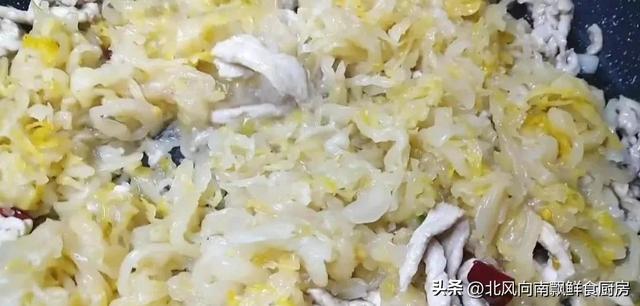 东北酸菜的做法（酸菜怎么做好吃）(6)