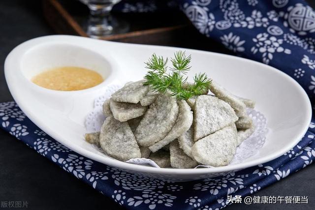 老北京小吃炸灌肠（老北京特有的传统风味小吃）(1)