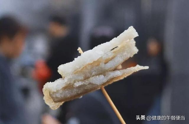 老北京小吃炸灌肠（老北京特有的传统风味小吃）(5)
